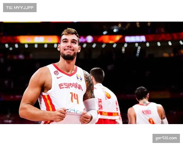 阿特金森临场调整能力受疑 季后赛短轮换策略引发争议